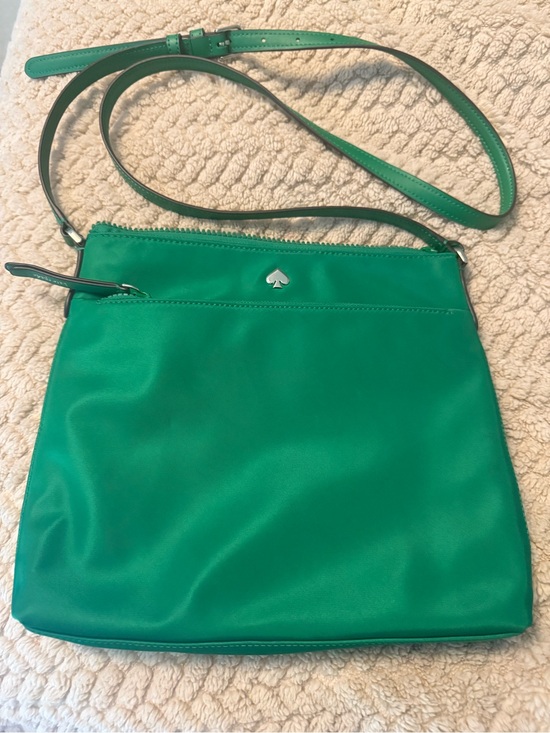 kate spade Handbags - Kate Spade Emerald Green Crossbody Bag